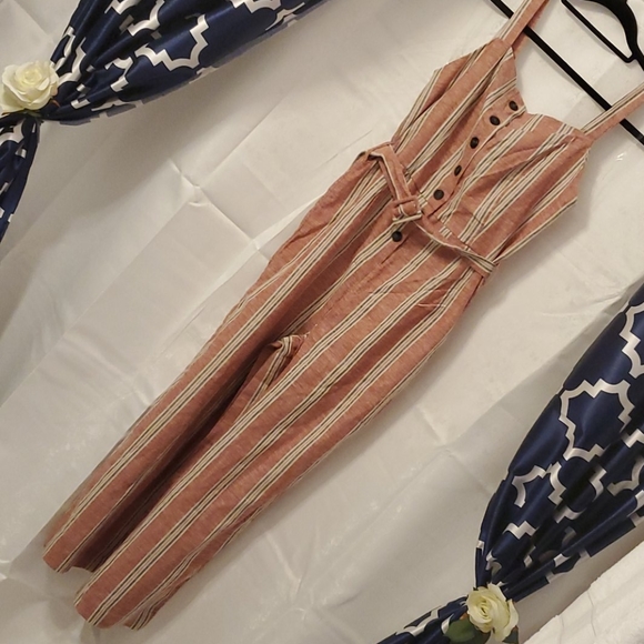 Button down Jumpsuits - Picture 1 of 4